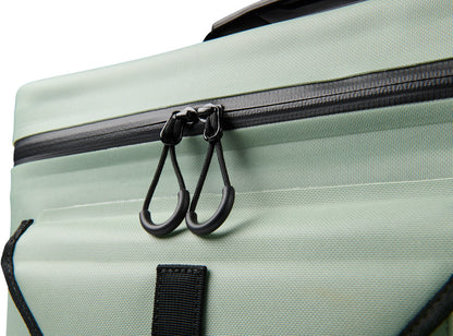 ソフトクーラー Dayventure Carry 9L デイベンチャーキャリー 4色