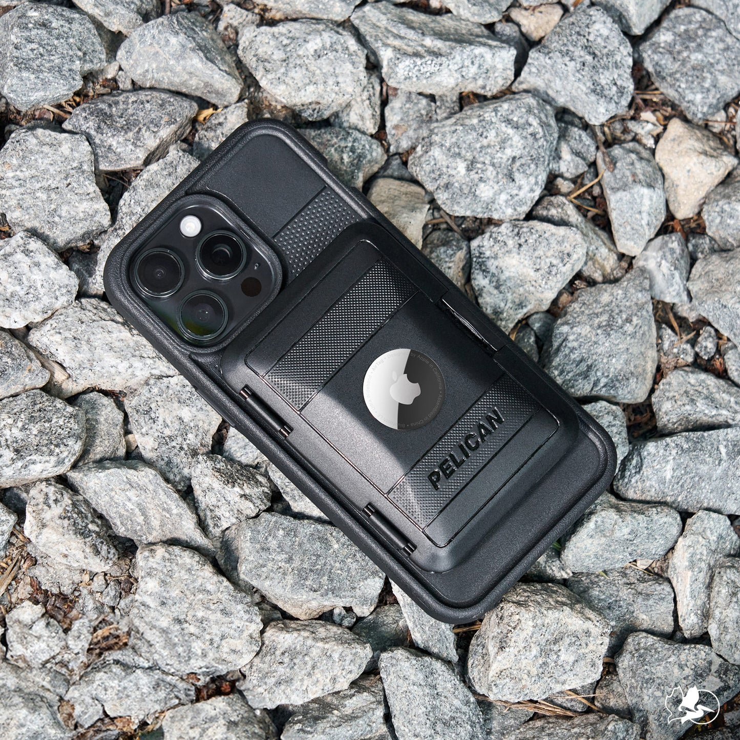 PELICAN PROTECTER MagSafe対応 AirTag収納付き ウォレット